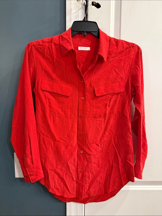 Equipment Tops - Equipment Femme Silk Button Down